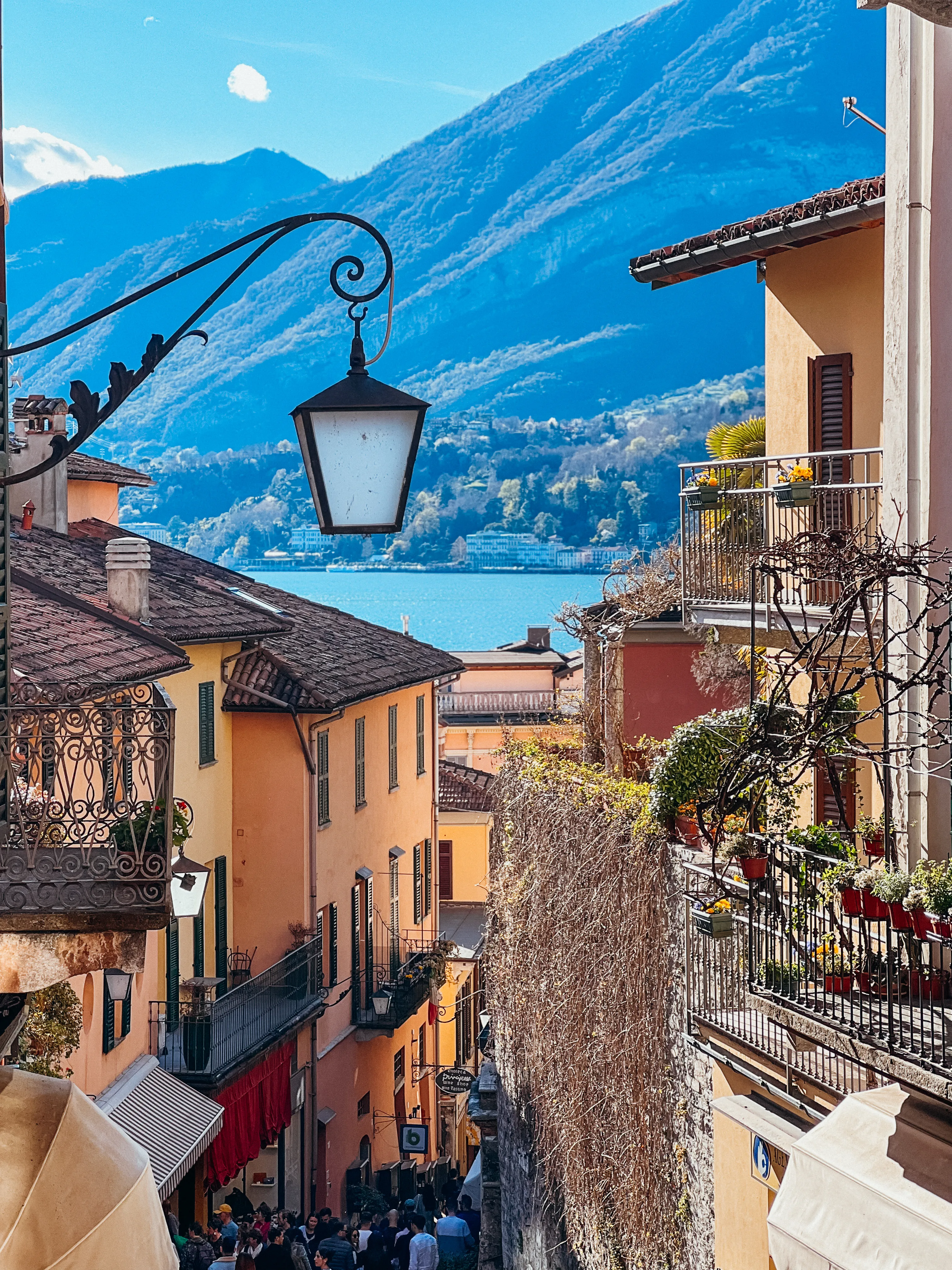 Lake Como Travel Guide