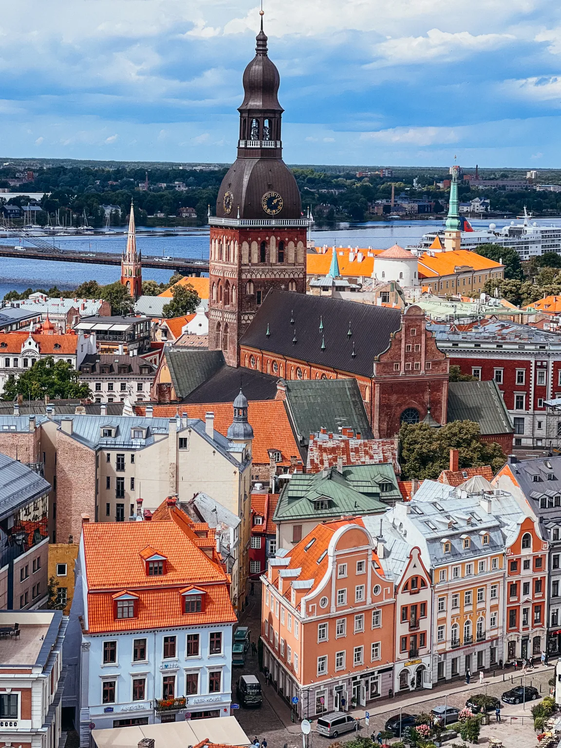Riga Travel Guide